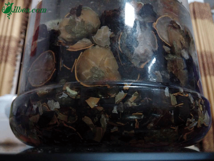 ngâm hạt gấc với rượu