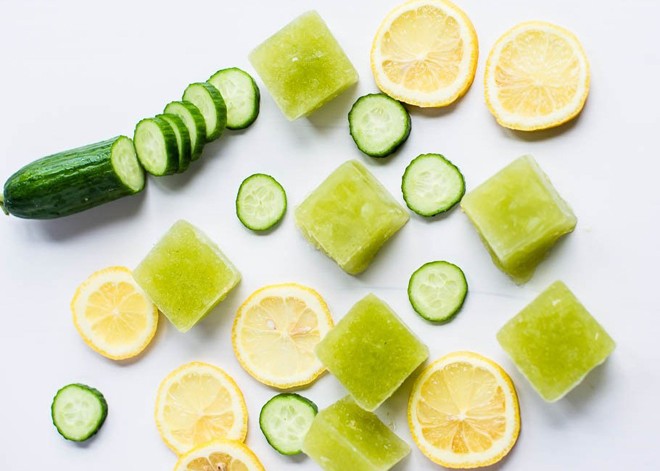 xông hơi da mặt trị mụn ẩn bằng dầu dừa